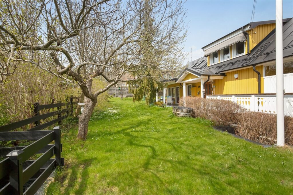 Altanbygge & Terrassering Trädgård Villa, Tyresö Trinntorp i Stockholm | Markarbete, Schaktning i Täby Stockholm