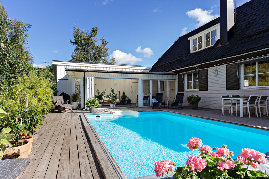 Bygge av Poolanläggning. Töjnan Sollentuna i Stockholm | Markarbete, Schaktning i Täby Stockholm